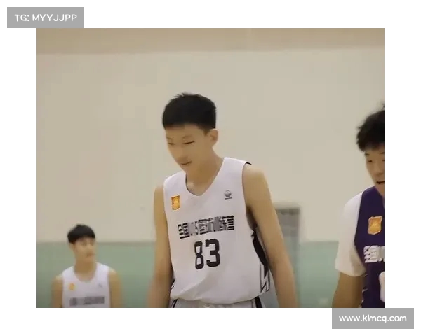 CBA选秀大会揭幕新星崛起 多支球队争夺未来篮球才俊 CBA选秀大会揭幕新星崛起 多支球队争夺未来篮球才俊